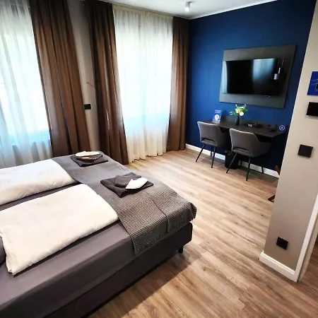 Neueroeffnung Liro *