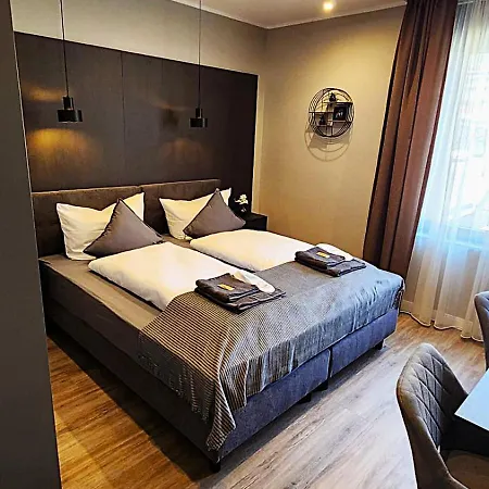 Neueroeffnung Liro *