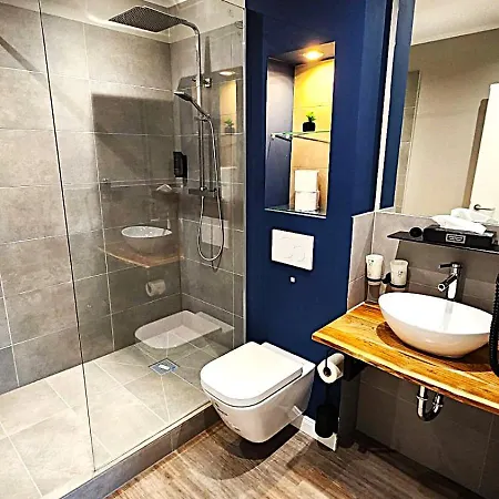 Neueroeffnung Liro Mönchengladbach